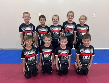 Projeto Atleta do Futuro – Judô é contemplado com novos uniformes por meio do PROESPORTE